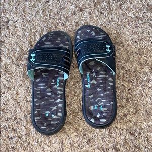 Under  Armour sandals
